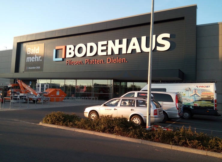 Světelná reklama Bodenhaus 