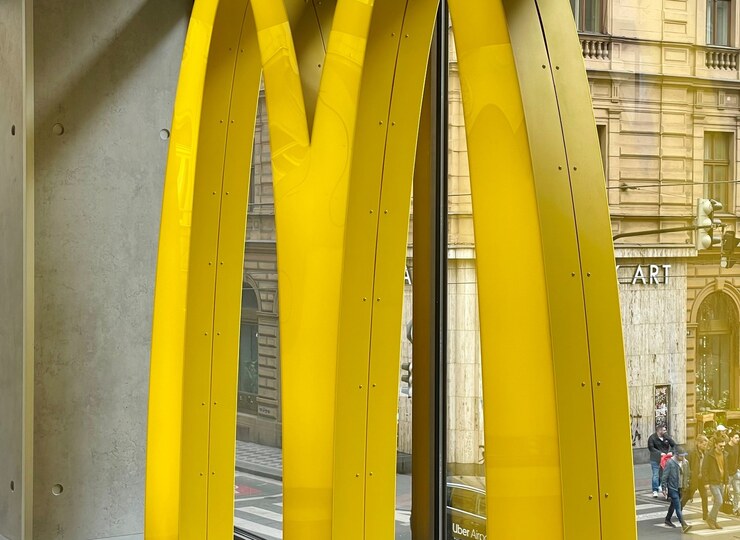3D světelné logo McDonalds